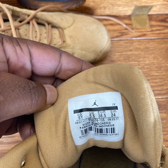 Jordan retro 13 wheat 6 y - Picture 2 of 2